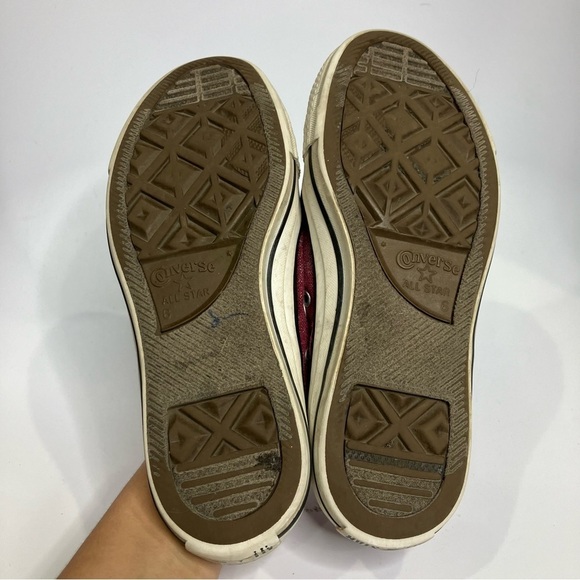 Converse sneakers with elastic back maroon with silver size 6 - Picture 6 of 7